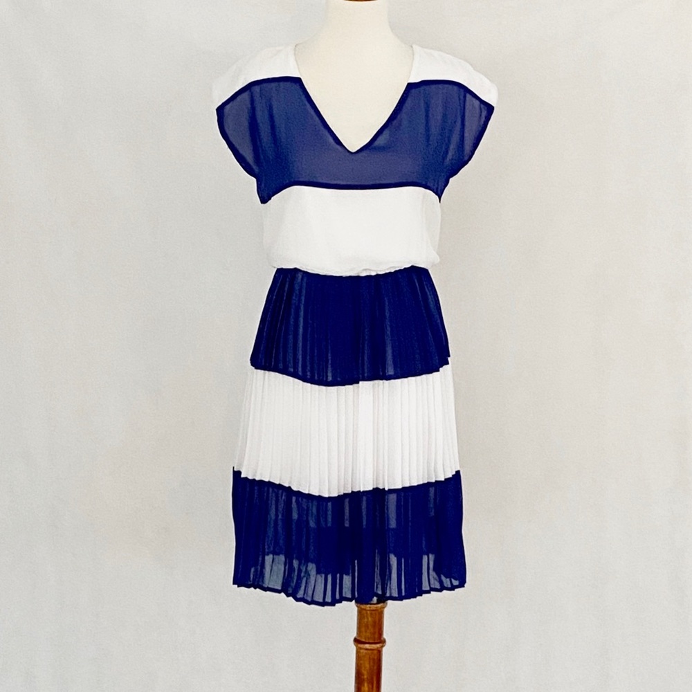 Tommy Girl Wide Striped Chiffon Pleated Dress - Picture 2 of 13